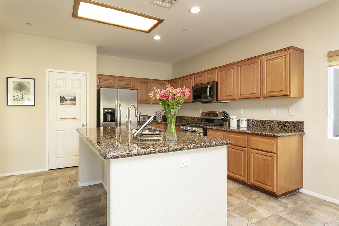 Interior design of 1280 Oro Ridge in Palm Springs California