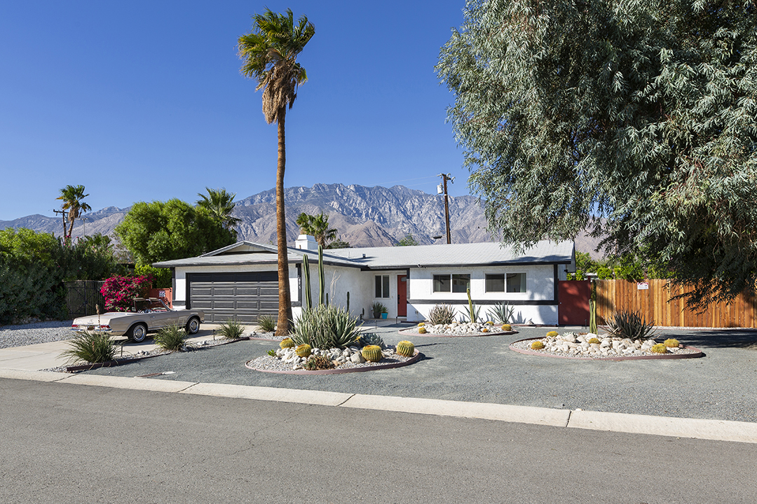 Front of 3095 N Chuperosa Road in Palm Springs California