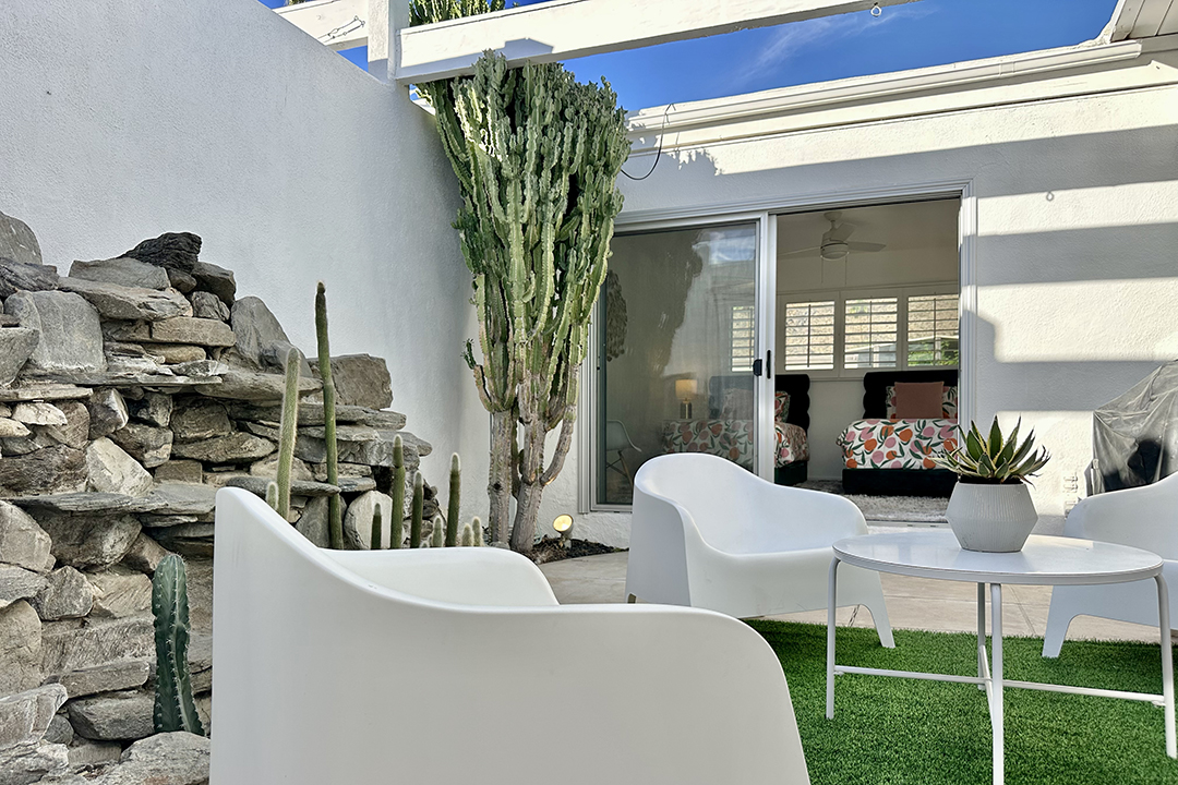 Front of 2015 S Calle Palo Fierro in Palm Springs California
