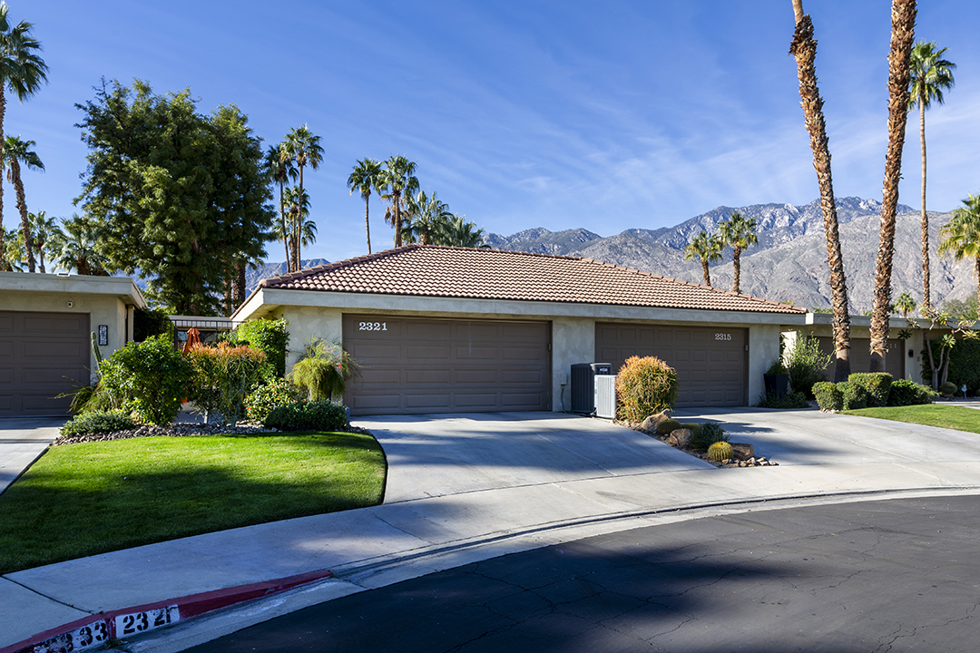 Front exterior of 2321 Silver Oak Circle in Palm Springs, CA