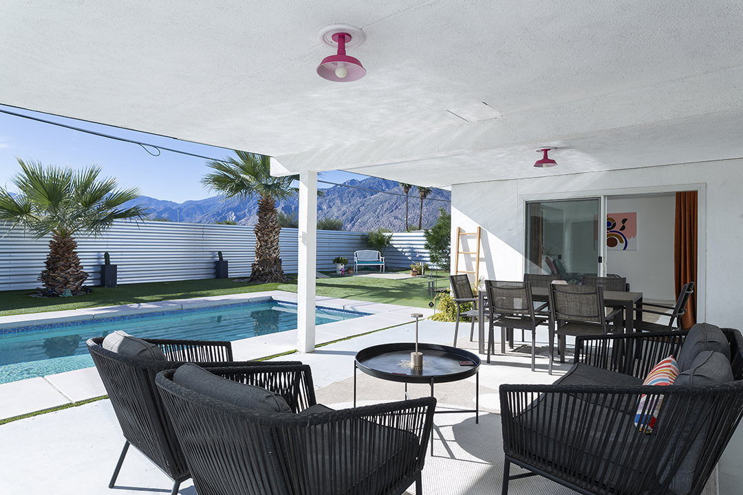 Exterior photo of 2899 E San Juan Road in Palm Springs California