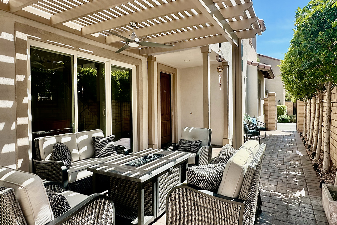 Stunning interior photos of 436 Tan Oak Drive in Palm Springs, CA