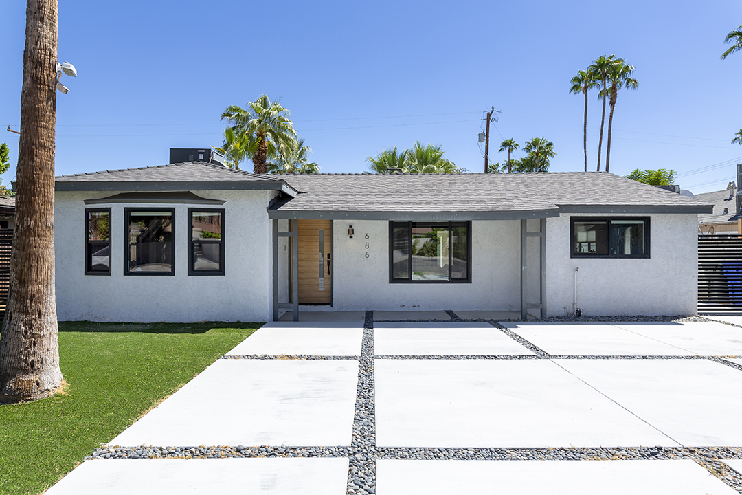 Front exterior of 686 S Camino Real in Palm Springs, CA